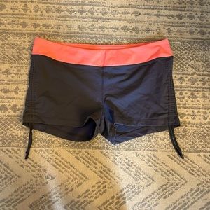 Gapfit XL spandex bike shirts with side tie gap gapfit XL 3” inseam grey coral